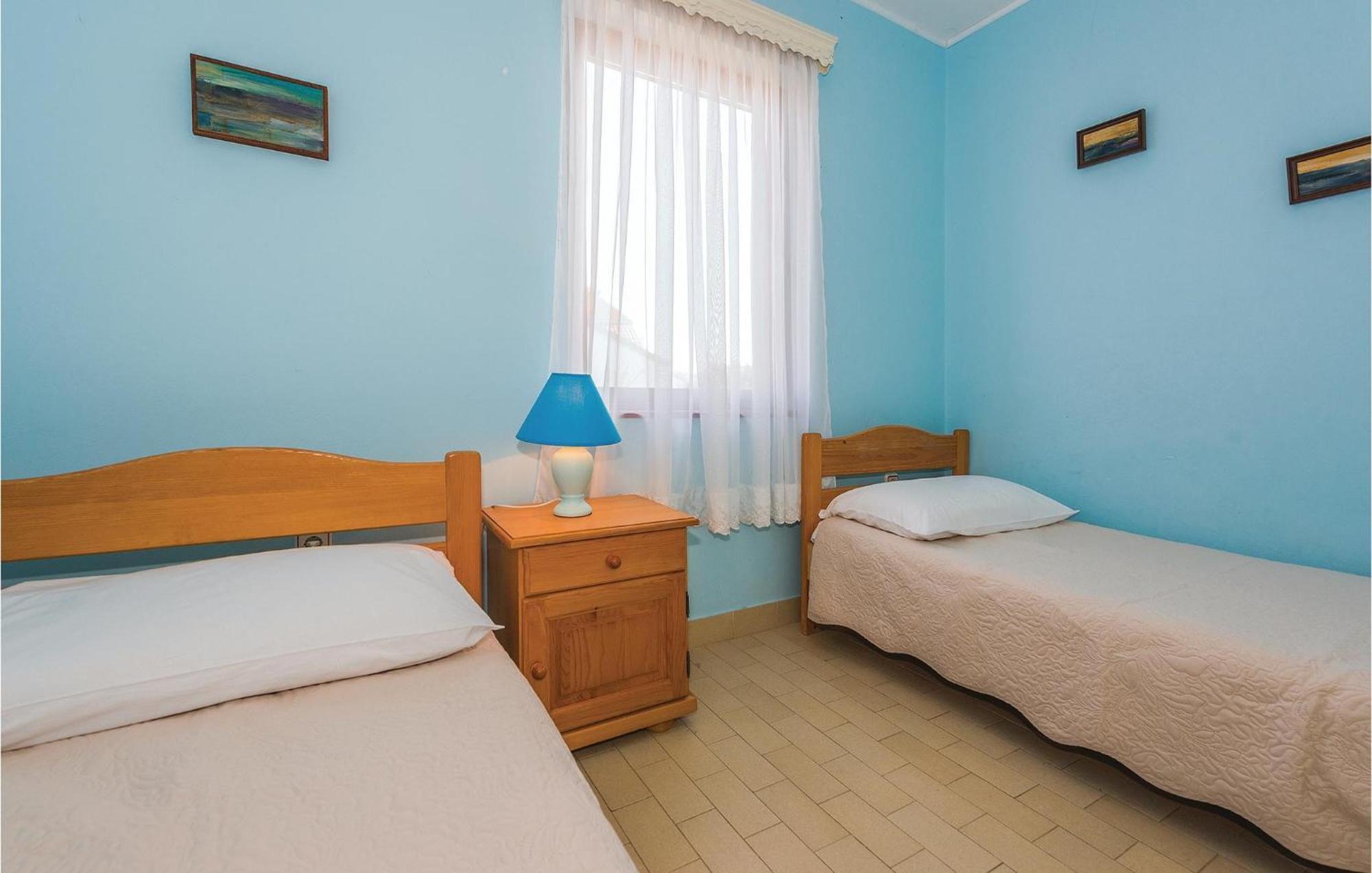 2 Bedroom Amazing Apartment In Rogoznica Rogoznica  Ngoại thất bức ảnh