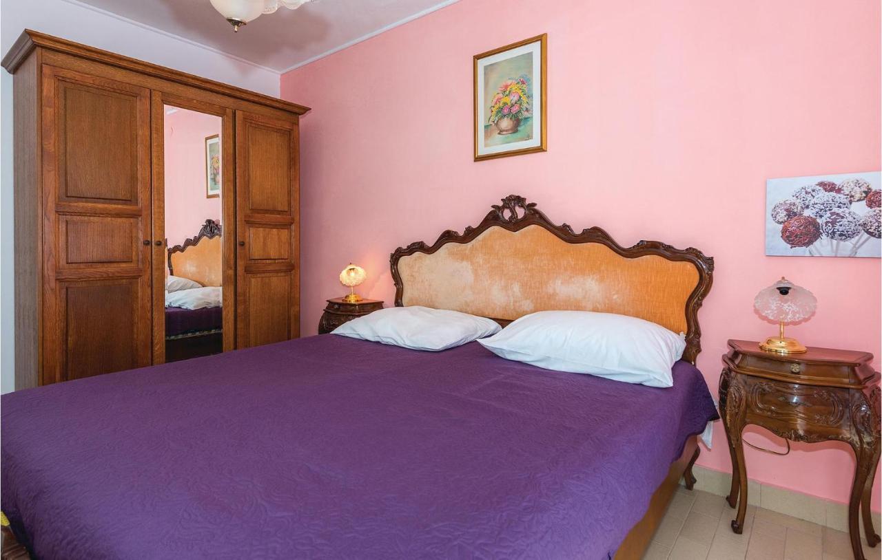 2 Bedroom Amazing Apartment In Rogoznica Rogoznica  Ngoại thất bức ảnh